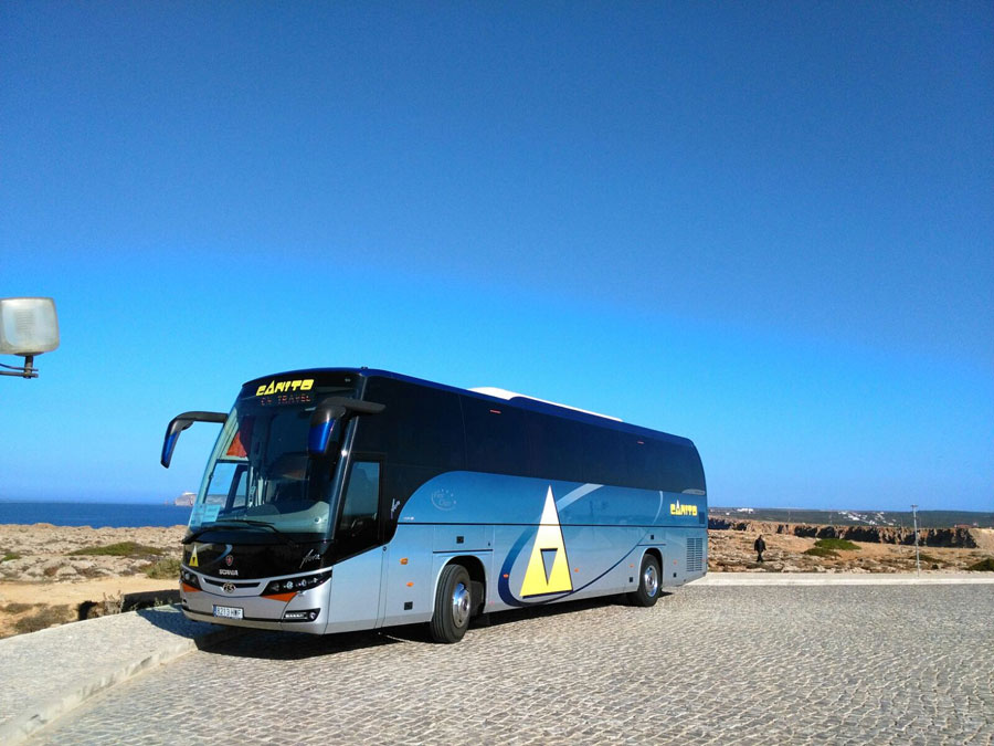 Flota de vehículos de Autocares CANITO en Hinojosa del Valle