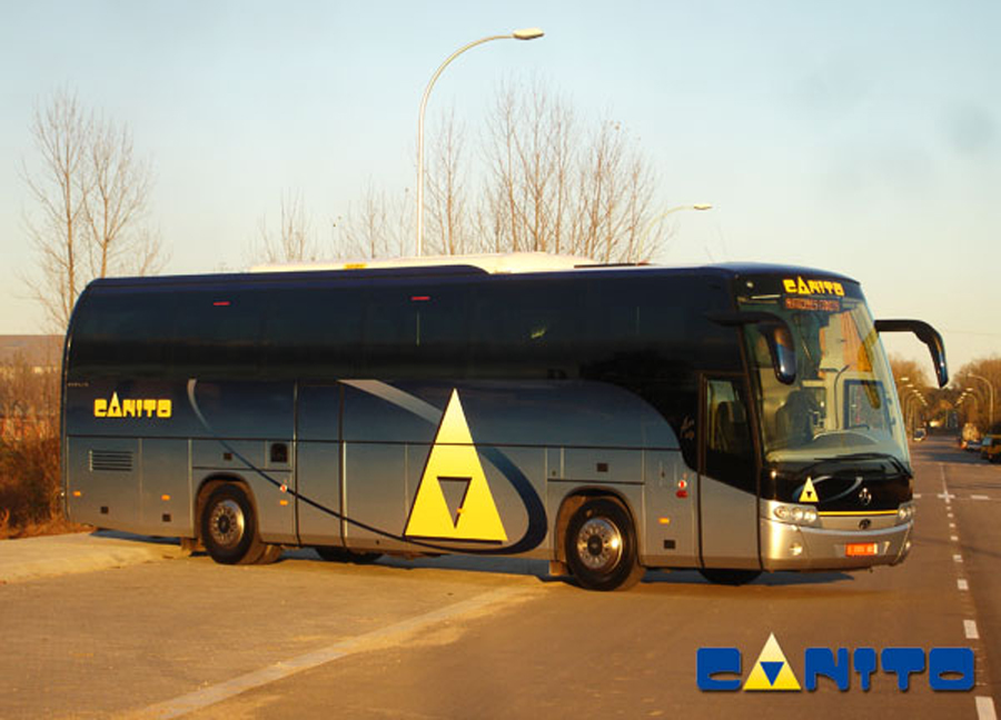 Autocar CANITO en destino turístico
